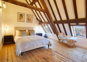 Host & Stay - The Coach House